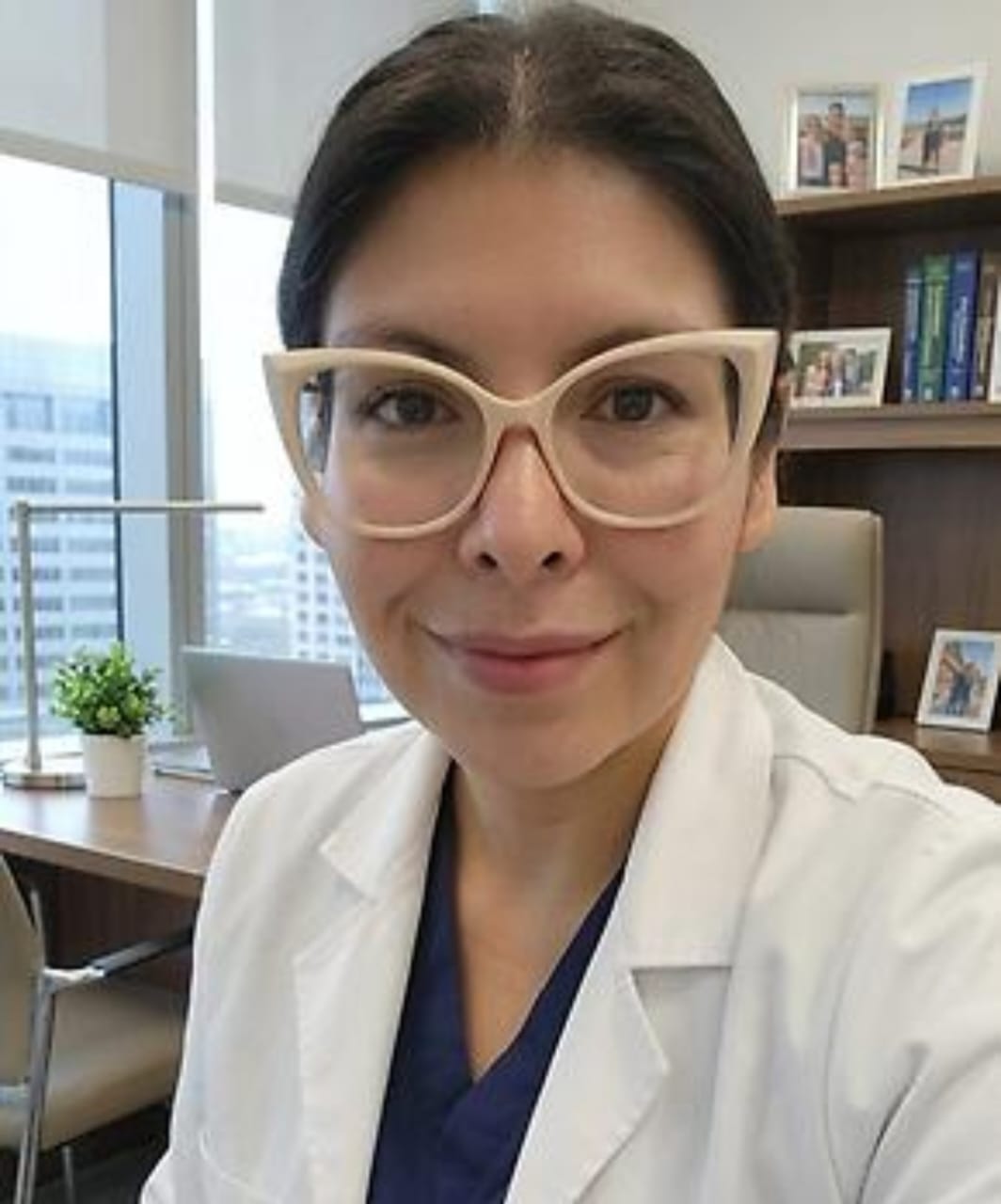 Dra. Jessica Ysabel Camacho García — Médico Veterinaria y Zootecnista, CMVP 12434